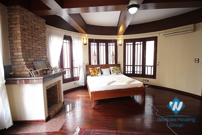 Charming house with swimming pool for rent in Westlake area